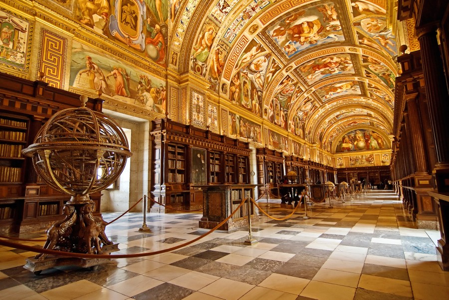 As 20 bibliotecas mais bonitas do mundo (3 são portuguesas e 1 é brasileira) Biblioteca Real de El Escorial, Espanha