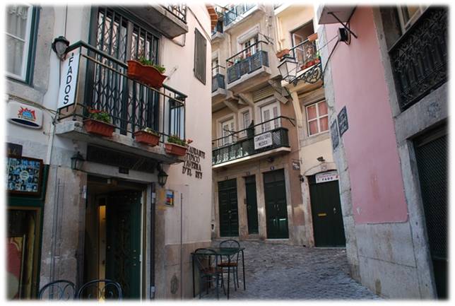 As 50 ruas mais bonitas de Lisboa As 50 ruas mais bonitas de Lisboa