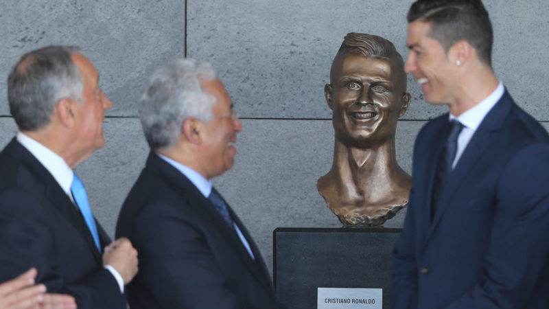 Cristiano Ronaldo tem novo busto que agora lhe faz justiça Cristiano Ronaldo tem novo busto que agora lhe faz justiça