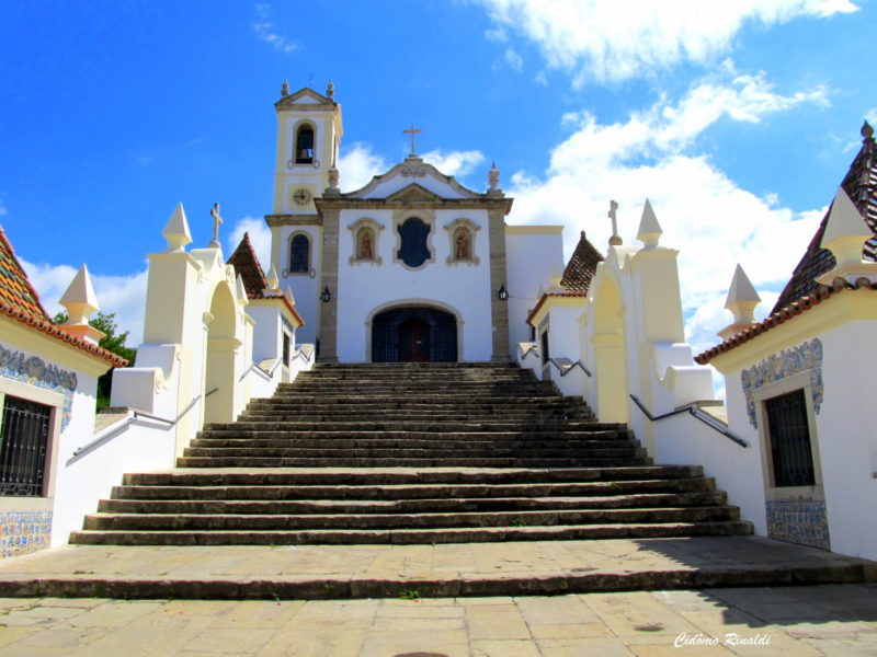 As espantosas lendas dos lugares santos em Portugal As espantosas lendas dos lugares santos em Portugal