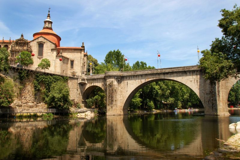 As espantosas lendas dos lugares santos em Portugal As espantosas lendas dos lugares santos em Portugal