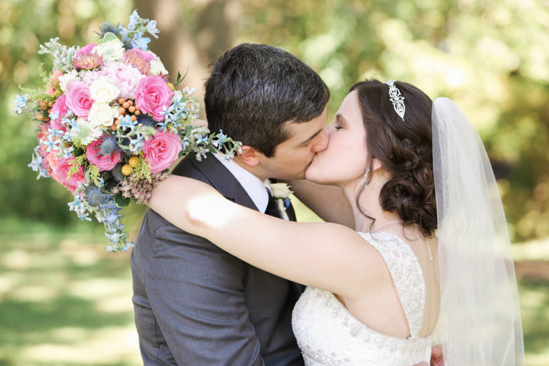 O estranho mundo das festas de casamento O estranho mundo das festas de casamento