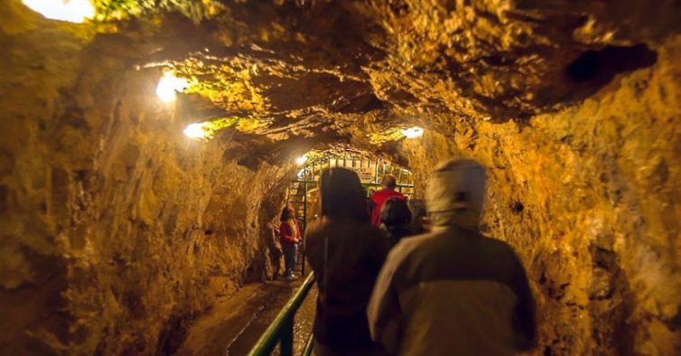 As 12 grutas mais bonitas de Portugal As 12 grutas mais bonitas de Portugal