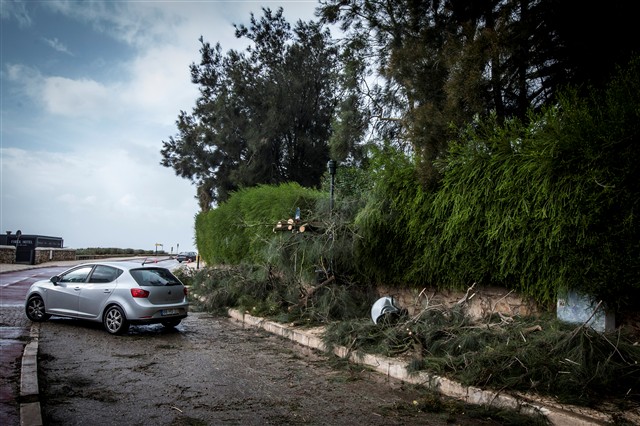 Mau Tempo e os estragos em Portugal (fotos) Mau Tempo e os estragos em Portugal (fotos)
