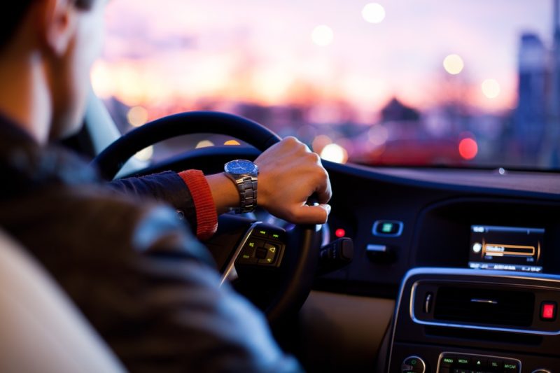 Para poupar na oficina evite estes 12 erros de condução Para poupar na oficina evite estes 12 erros de condução