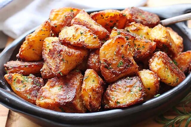 Batata Assada No Forno Suculenta E Crocante