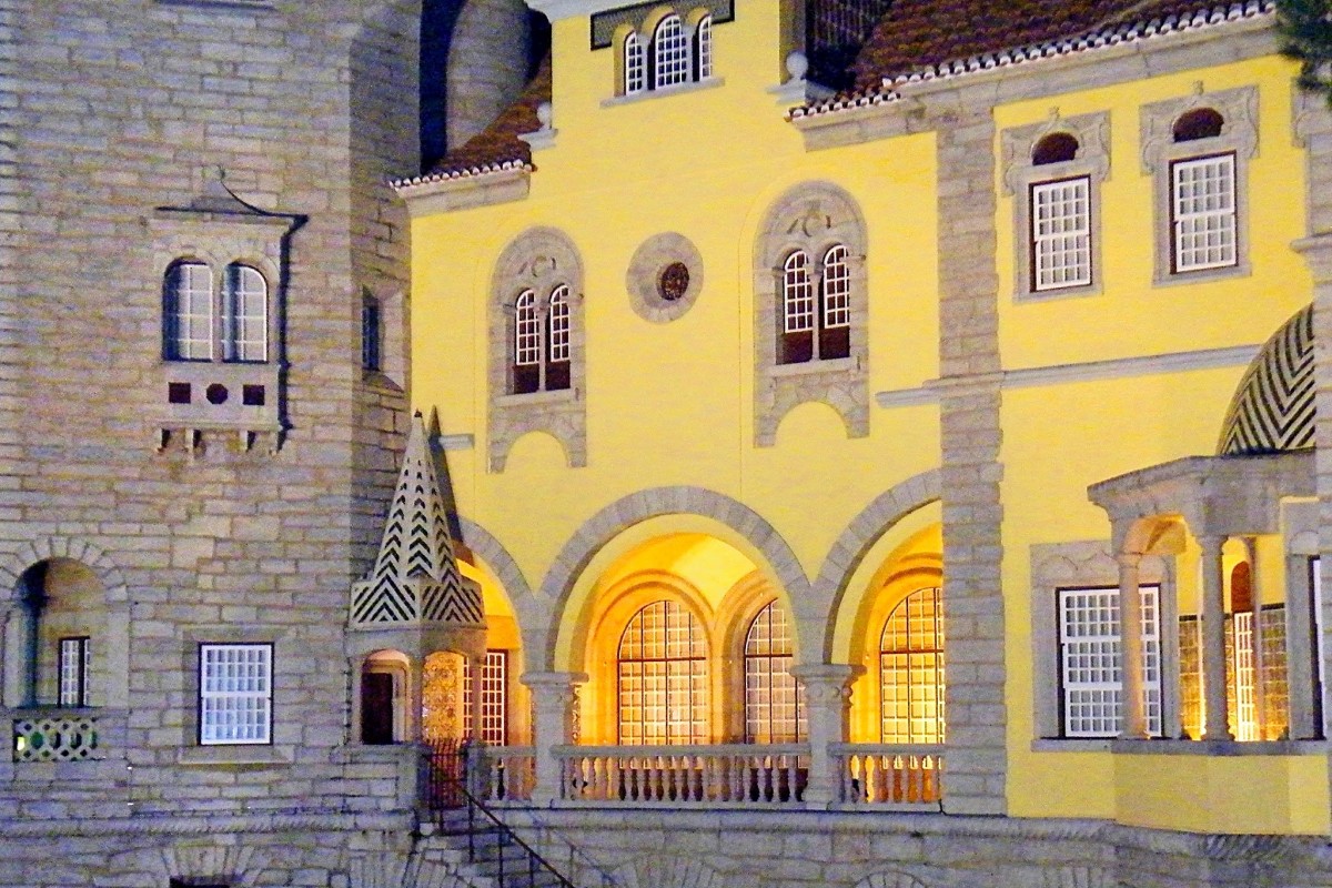 Palácio dos Condes de Castro Guimarães