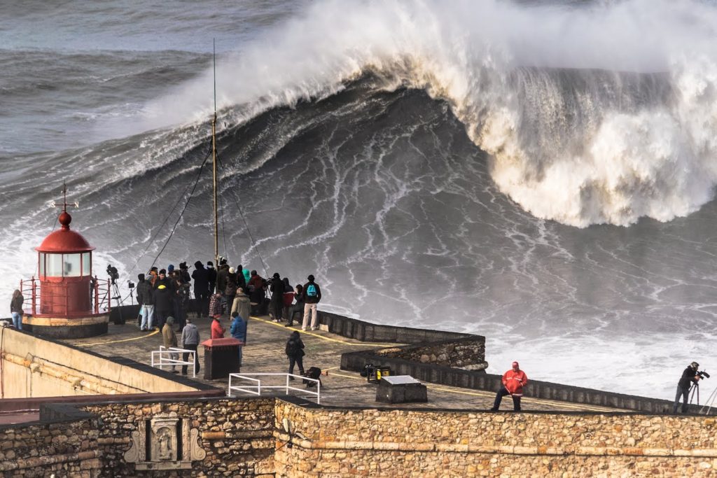Ondas Gigantes na Nazaré como se
