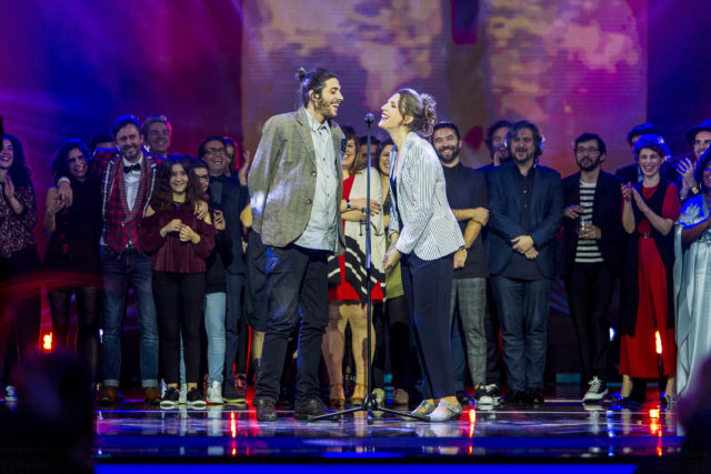 'Amar pelos dois' continua a dar que falar pelo mundo