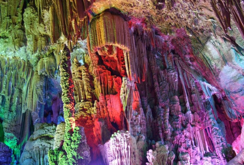 As 15 cavernas mais bonitas do mundo: uma é portuguesa