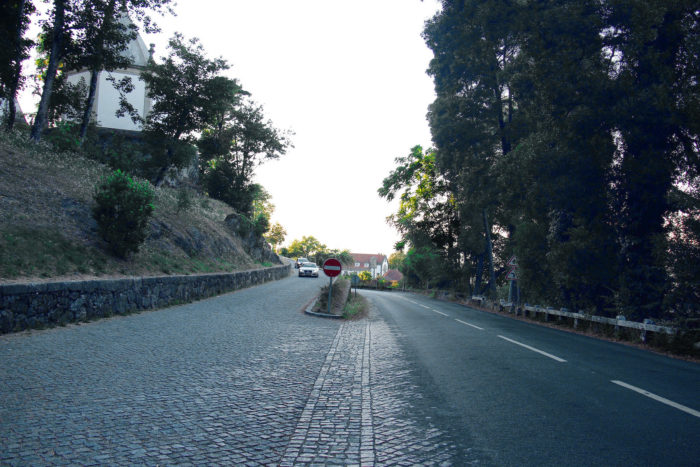 Braga: A estrada mágica onde os carros sobem sozinhos