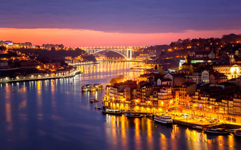 Jornal The Telegraph rendido ao espetacular Douro
