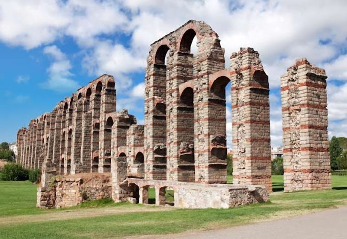 Portugal tem quatro dos Arcos e Aquedutos mais bonitos do mundo Arcos e Aquedutos mais bonitos do mundo