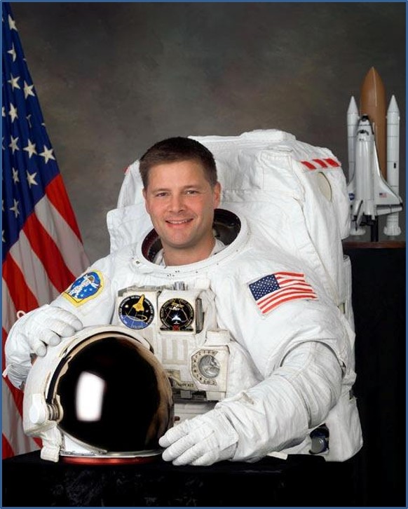 Fotos impressionantes reveladas pelo Astronauta Douglas Wheelock