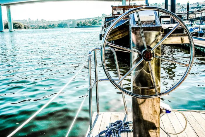Sabia que pode dormir numa casa flutuante no Douro? Oporto Douro Floating House