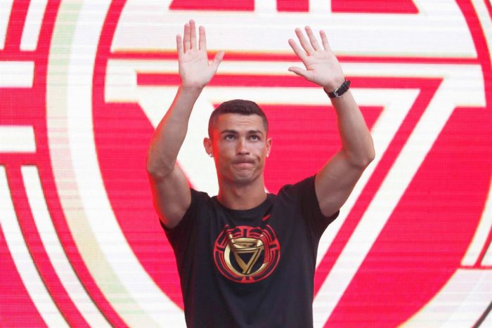 Foi a loucura na visita de Cristiano Ronaldo à China