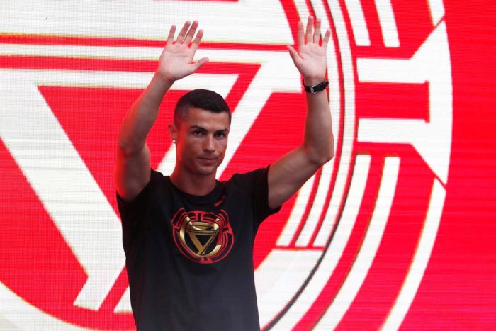 Foi a loucura na visita de Cristiano Ronaldo à China Foi a loucura na visita de Cristiano Ronaldo à China