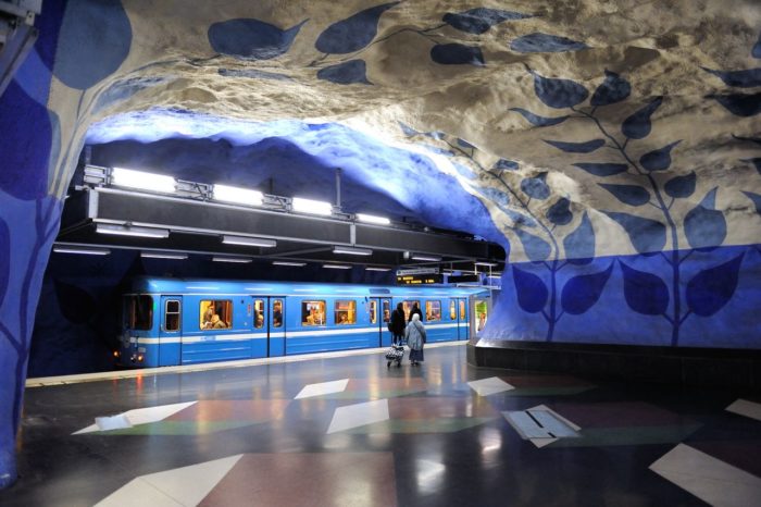 07 Estação T-Centralen, Estocolmo, Suécia - © T-centralen station - Wikimedia Commons
