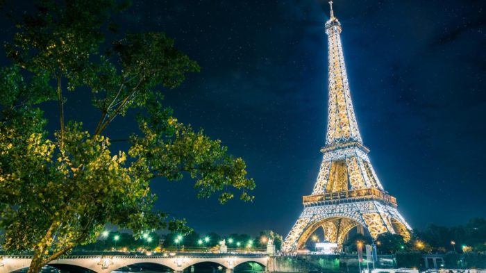 Torre Eiffel - 30 Lugares Famosos do Mundo