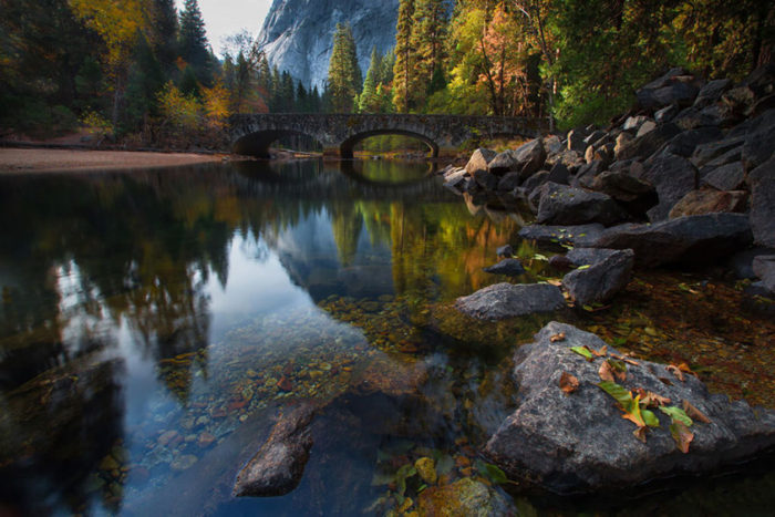 Ponte sobre o rio Merced, Yosemite