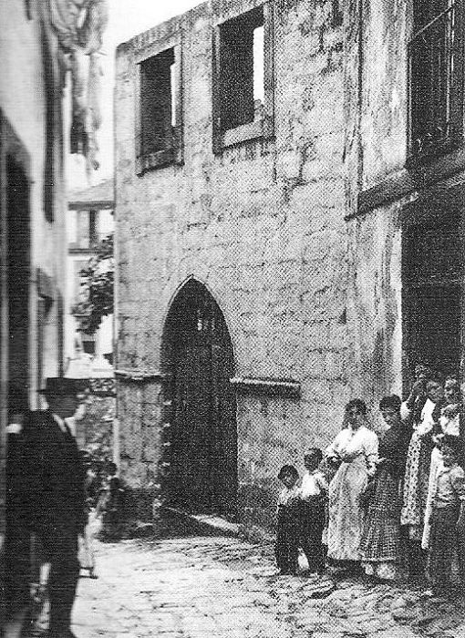 A casa mais antiga do Porto tem 700 anos A Casa mais Antiga do Porto no Beco dos Redemoinhos