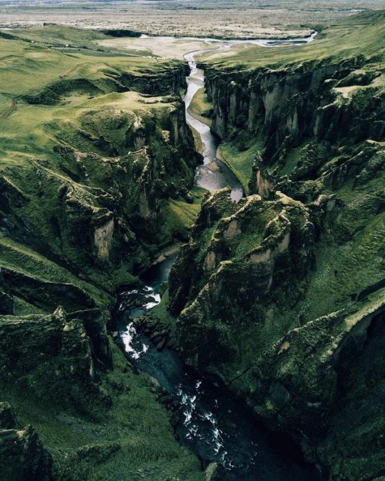 Canyon Fjaðrárgljúfur, Islândia