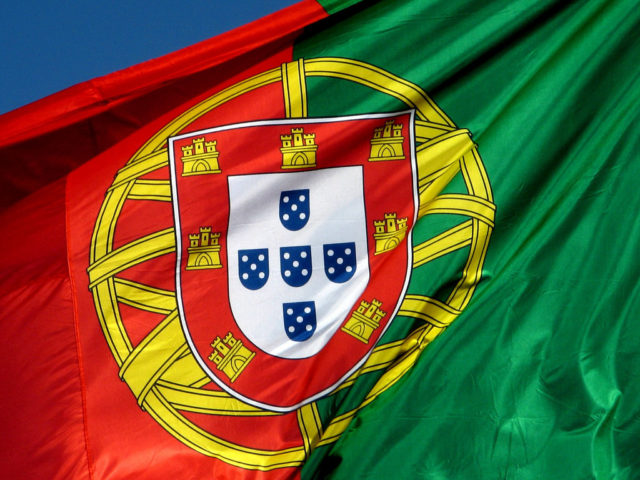 «Portuguesas e Portugueses» um erro e uma estupidez «Portuguesas e Portugueses» um erro e uma estupidez