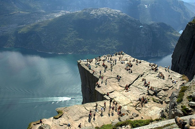 É português um dos 11 miradouros mais extremos do mundo para viajar estas férias É português um dos 11 miradouros mais extremos do mundo para viajar estas férias