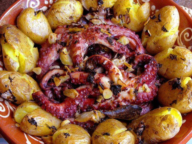 Polvo à Lagareiro, história e receita ncultura