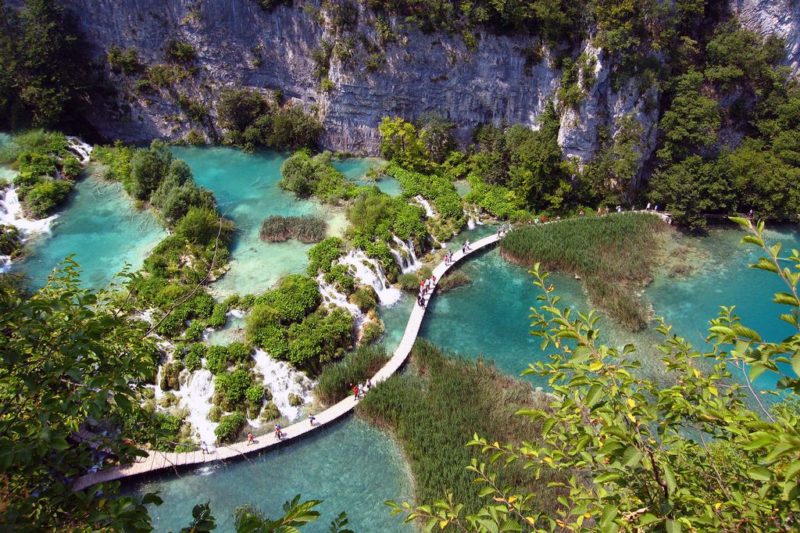 20 Maravilhas Naturais de cortar a respiração (uma é portuguesa) Parque Nacional dos Lagos de Plitvice, Croácia