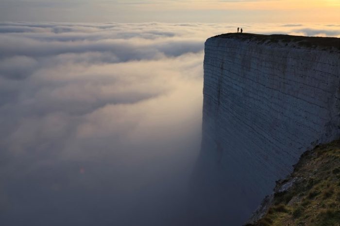 22 lugares que parecem ser de outro planeta (um é português) Penhascos de Beachy Head, Inglaterra