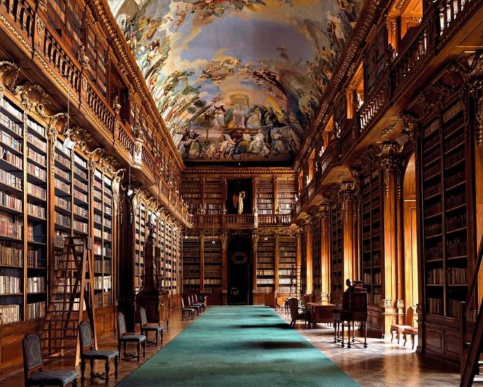 São portuguesas duas das 41 bibliotecas mais belas do mundo Biblioteca do Mosteiro Strahov, Praga, República Checa