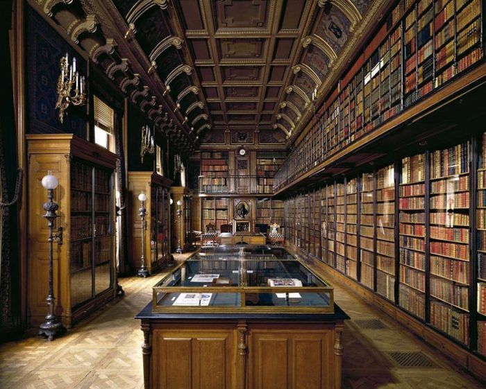 São portuguesas duas das 41 bibliotecas mais belas do mundo Biblioteca de Duque D’aumale, Sicília, Itália