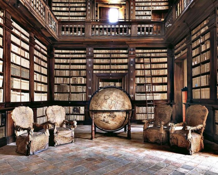 São portuguesas duas das 41 bibliotecas mais belas do mundo Biblioteca De Fermo, Itália