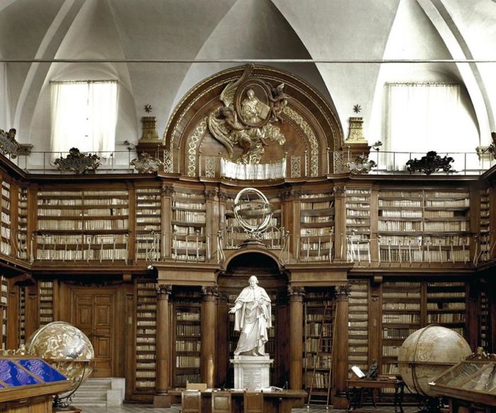 São portuguesas duas das 41 bibliotecas mais belas do mundo Biblioteca Casanata, Roma, Itália