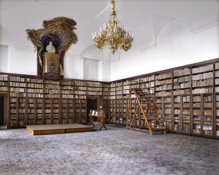 São portuguesas duas das 41 bibliotecas mais belas do mundo Biblioteca Palazzo Altieri, Roma, Itália