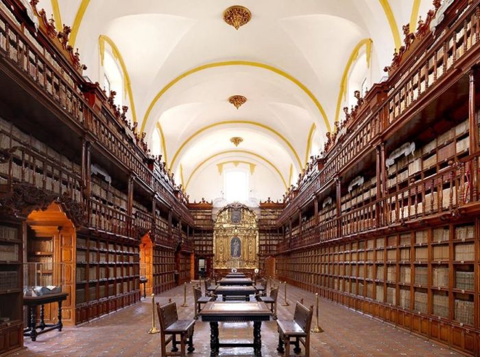 São portuguesas duas das 41 bibliotecas mais belas do mundo Biblioteca Palafoxiana, Puebla, México