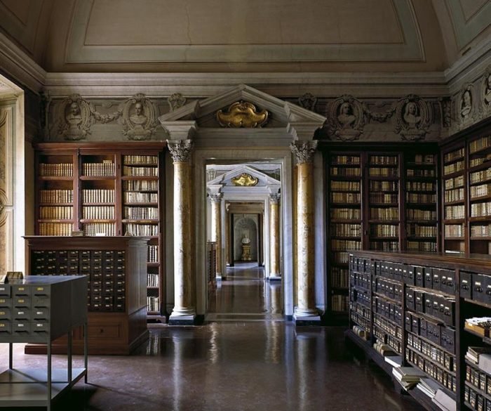 São portuguesas duas das 41 bibliotecas mais belas do mundo Biblioteca Corsiniana, Roma, Itália