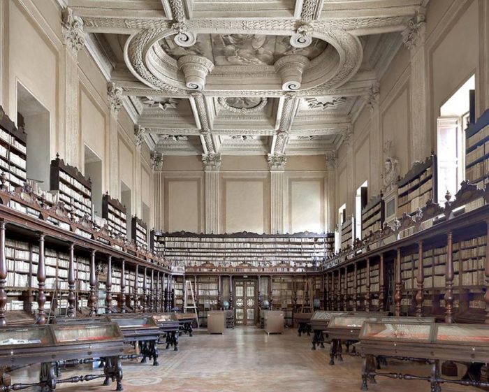 São portuguesas duas das 41 bibliotecas mais belas do mundo Biblioteca Vallicelliana, Roma, Itália