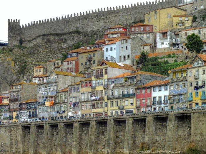 A Muralha Fernandina no Porto A Muralha Fernandina no Porto