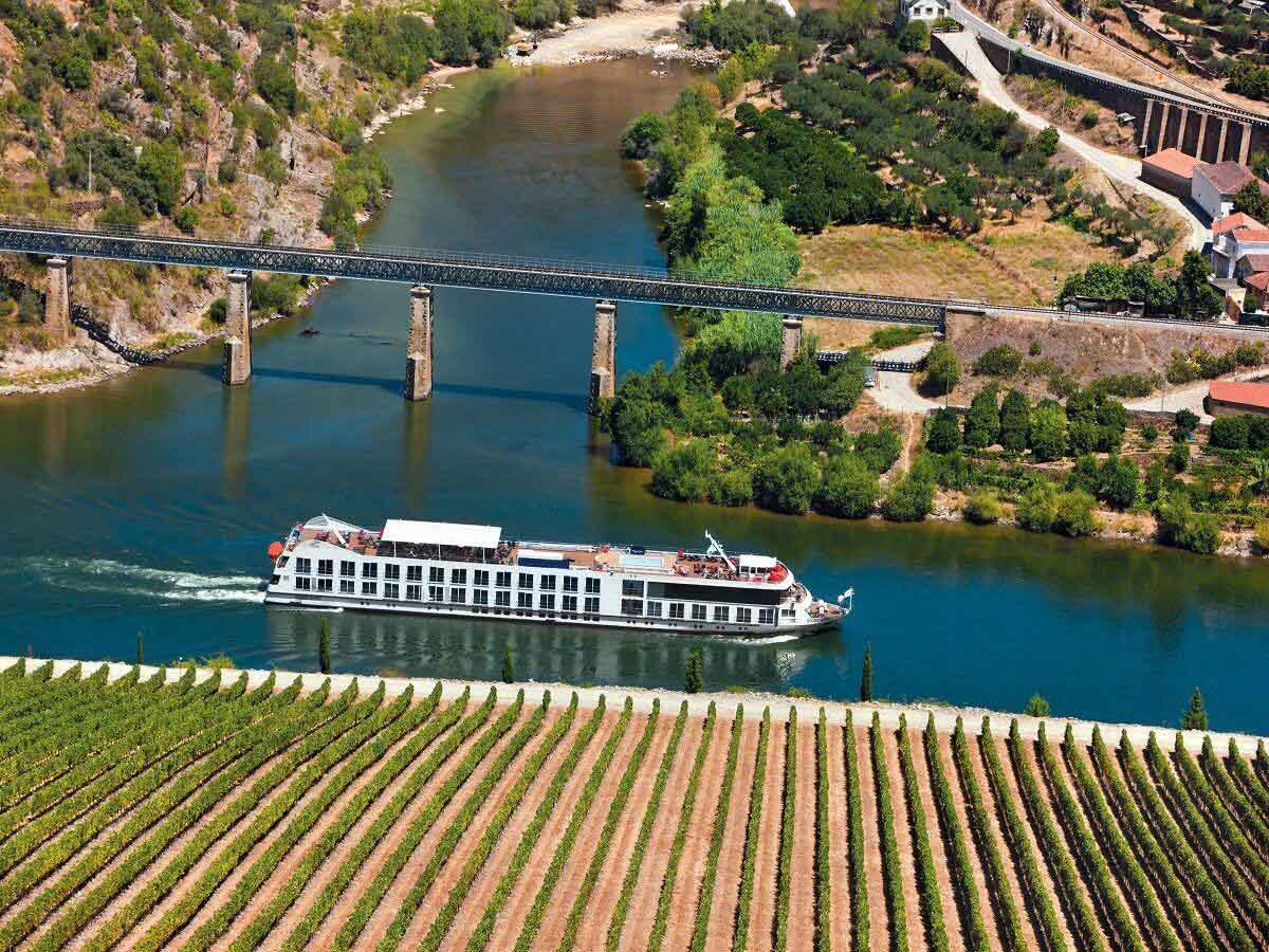 5 destinos maravilhosos para passeios de barco e cruzeiros em Portugal