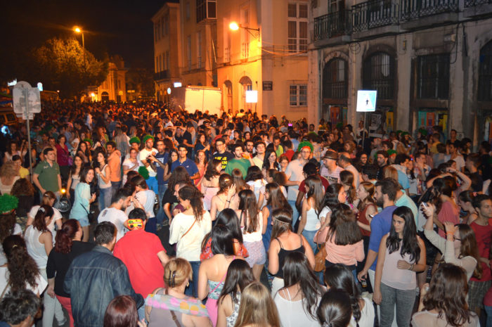 Santo António, a festa das marchas e casamentos em Lisboa