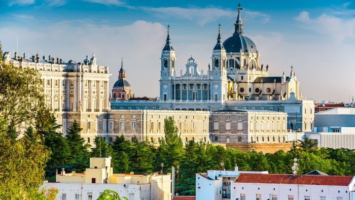 10 destinos essenciais na Europa para viajar e visitar este ano 10 destinos essenciais na Europa para viajar e visitar este ano