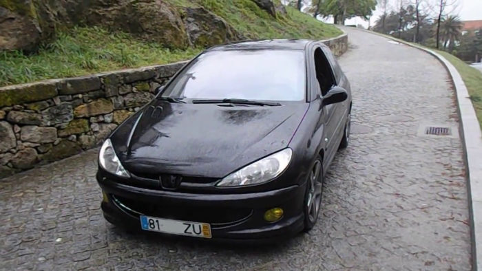 Há um lugar português onde os carros sobem sozinhos carros sobem sozinhos