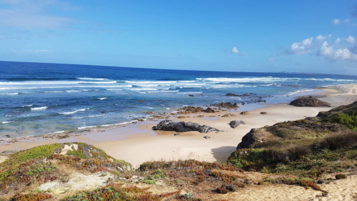 As 10 praias de nudismo portuguesas, segundo o El País As 10 praias de nudismo portuguesas, segundo o El País