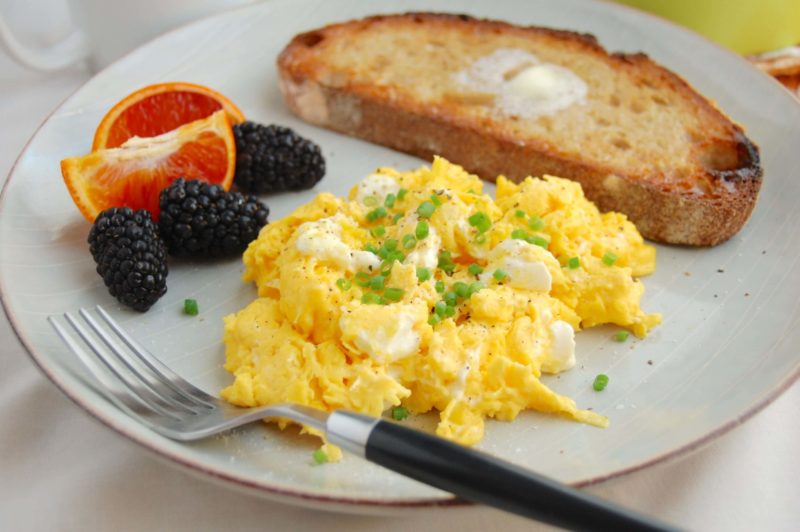 5 receitas rápidas e fáceis de ovos mexidos