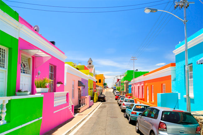 Entre os destinos mais coloridos do mundo, há um português destinos mais coloridos do mundo