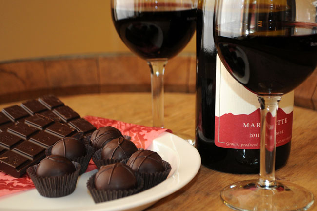 Chocolate e vinho tinto melhoram a memória, diz estudo Chocolate e vinho tinto melhoram a memória