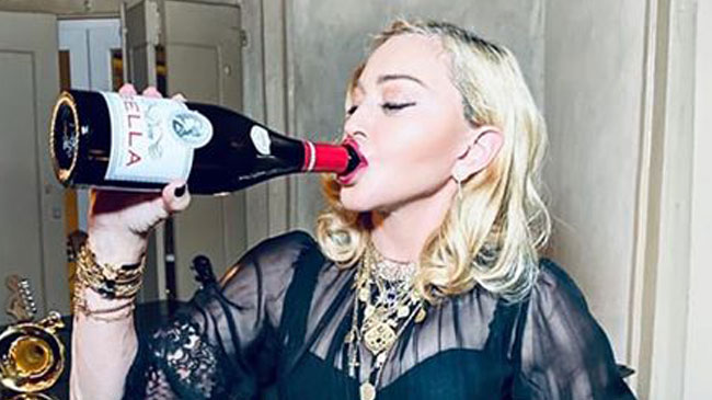 Madonna bebeu vinho tinto português