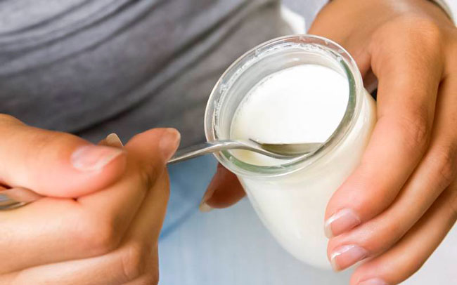 Iogurte natural ajuda a diminuir o risco de cancro Iogurte natural